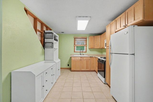 549 18th Avenue N, South Saint Paul, MN 55075