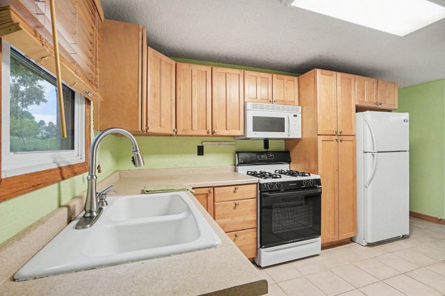 549 18th Avenue N, South Saint Paul, MN 55075