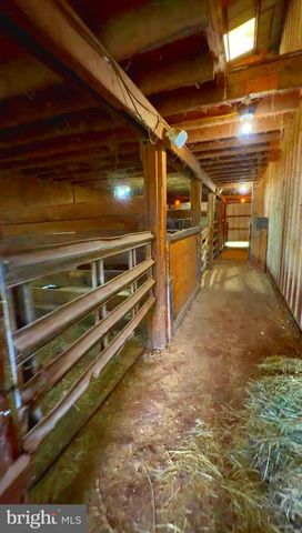 3740 BEAGLE RD, Middletown, PA 17057
