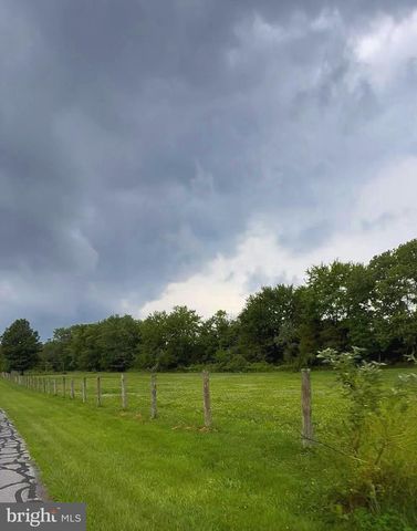 3740 BEAGLE RD, Middletown, PA 17057