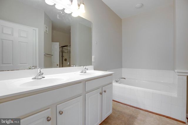 2703 SHEFFIELD HILL WAY, Woodbridge, VA 22191