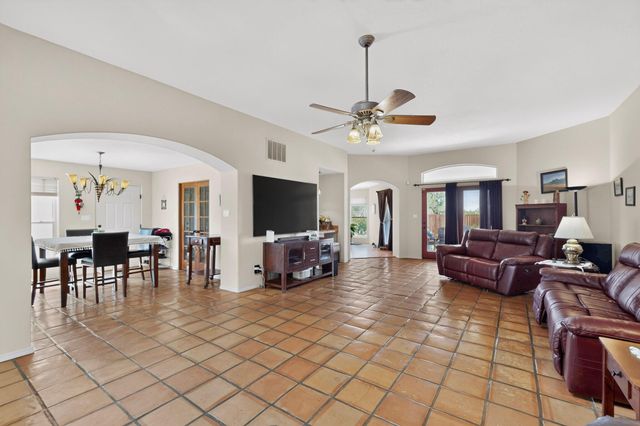 321 Paseo De Corrales, Corrales, NM 87048