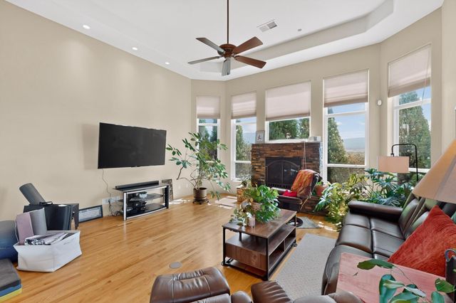 321 Paseo De Corrales, Corrales, NM 87048