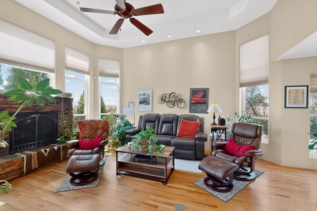 321 Paseo De Corrales, Corrales, NM 87048