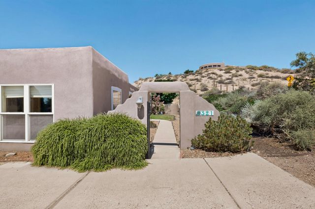 321 Paseo De Corrales, Corrales, NM 87048