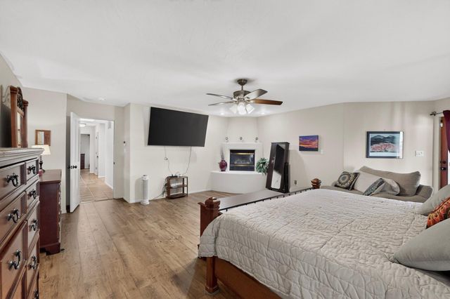321 Paseo De Corrales, Corrales, NM 87048