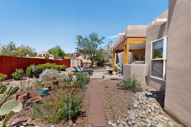 321 Paseo De Corrales, Corrales, NM 87048