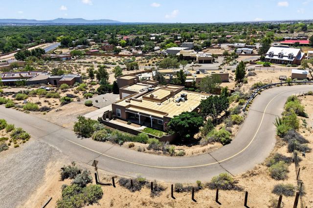 321 Paseo De Corrales, Corrales, NM 87048