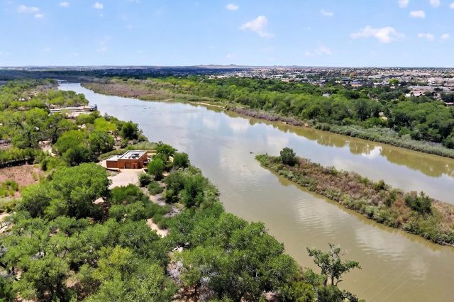 321 Paseo De Corrales, Corrales, NM 87048