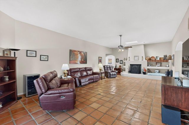 321 Paseo De Corrales, Corrales, NM 87048