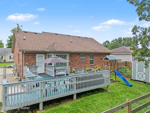 585 River Oaks Dr, Shepherdsville, KY 40165