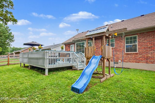 585 River Oaks Dr, Shepherdsville, KY 40165