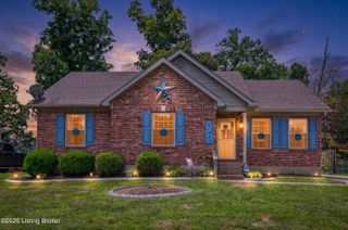 585 River Oaks Dr, Shepherdsville, KY 40165