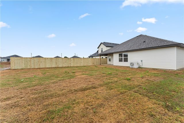 1708 Gerald Shay Road, Gentry, AR 72734