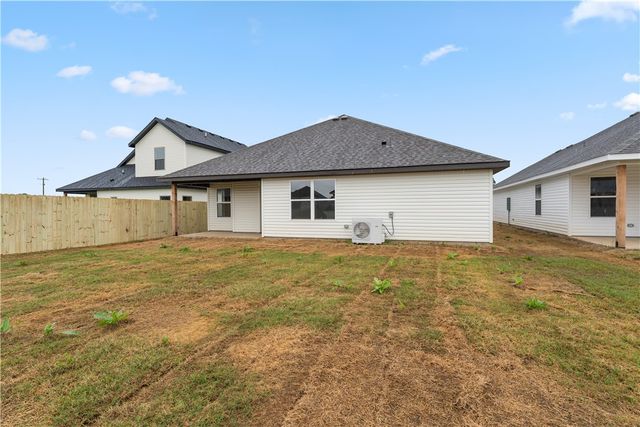 1708 Gerald Shay Road, Gentry, AR 72734