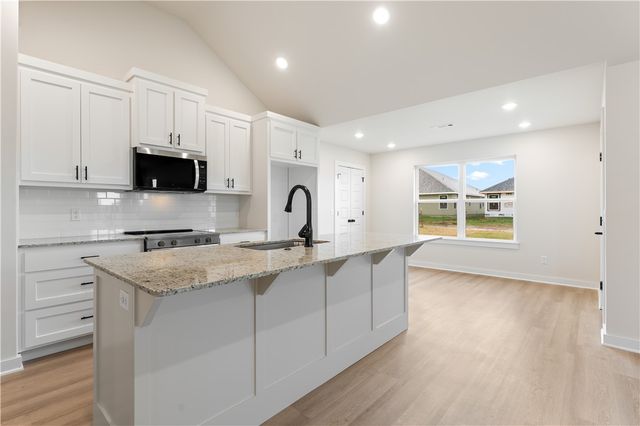 1708 Gerald Shay Road, Gentry, AR 72734