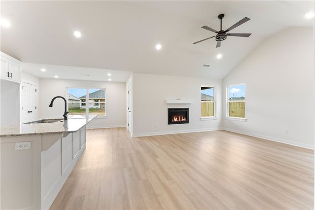 1708 Gerald Shay Road, Gentry, AR 72734