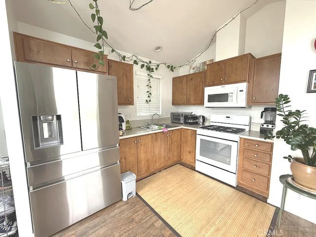 16949 S Western 83, Gardena, CA 90247