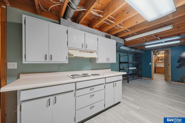 665 Sumner Street, Lincoln, NE 68502