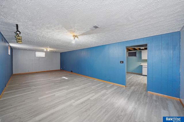 665 Sumner Street, Lincoln, NE 68502