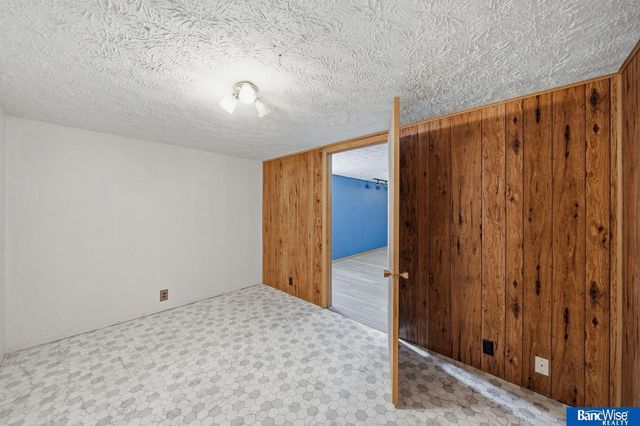 665 Sumner Street, Lincoln, NE 68502