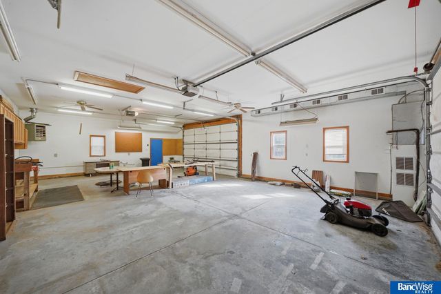 665 Sumner Street, Lincoln, NE 68502