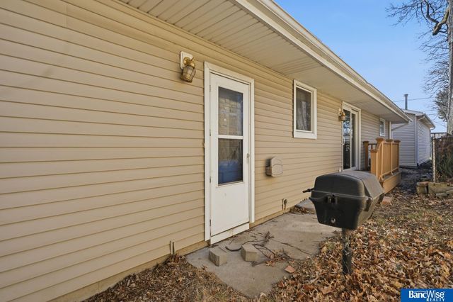 665 Sumner Street, Lincoln, NE 68502
