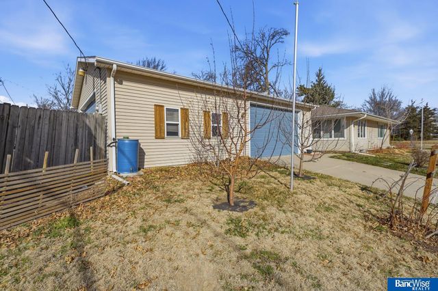 665 Sumner Street, Lincoln, NE 68502