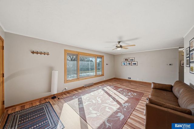 665 Sumner Street, Lincoln, NE 68502