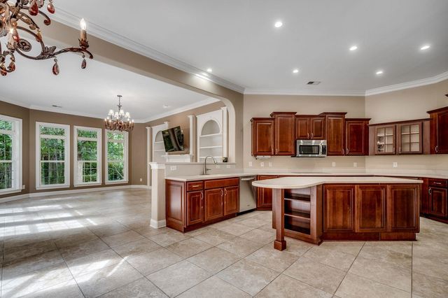 5304 Pheasant Dr., North Myrtle Beach, SC 29582