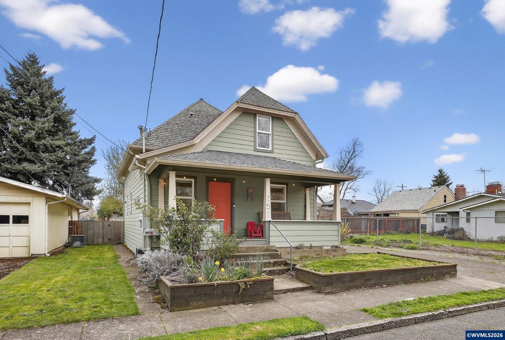 352 21st Av NE, Salem, OR 97301