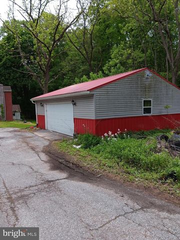 895 LEWISBERRY RD, Lewisberry, PA 17339