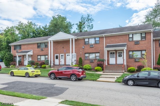 6 Colonial Dr E, Little Falls Twp., NJ 07424