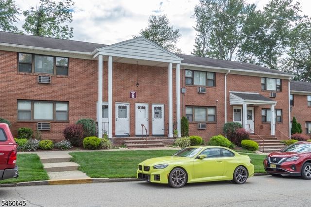 6 Colonial Dr E, Little Falls Twp., NJ 07424