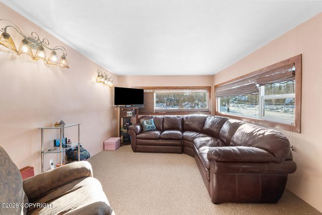 21315 Scenic Drive, Chugiak, AK 99567