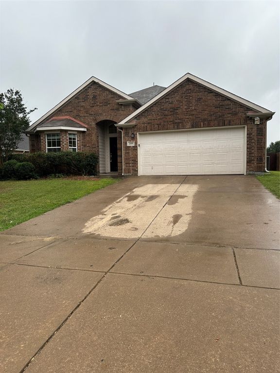 109 Fallen Rock Drive, Waxahachie, TX 75165