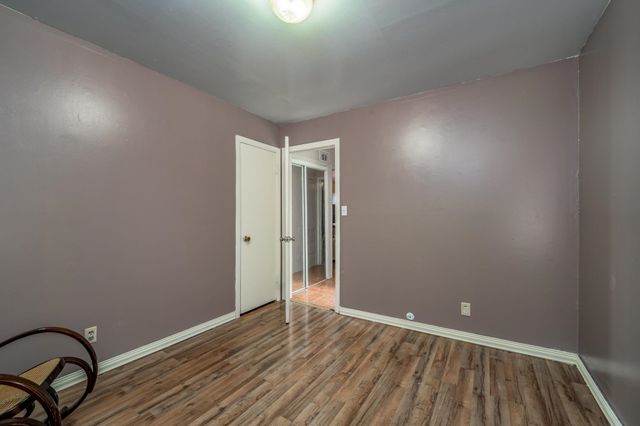 1432 S Meridian Ave, Wichita, KS 67213