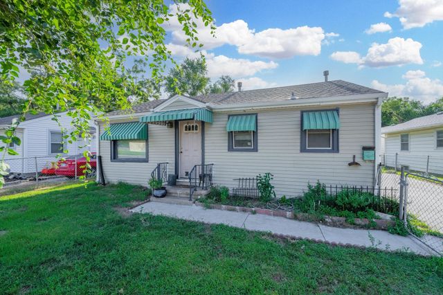 1432 S Meridian Ave, Wichita, KS 67213