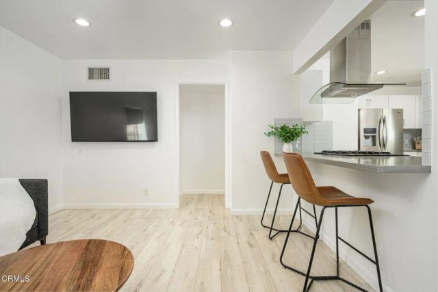 11118 Califa Street, North Hollywood, CA 91601