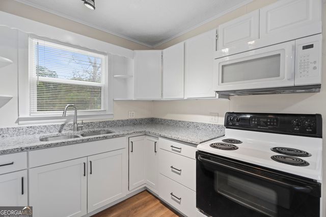 802 Bridge Avenue, Forest Park, GA 30297