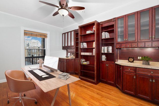 533 W Melrose Street 3F, Chicago, IL 60657