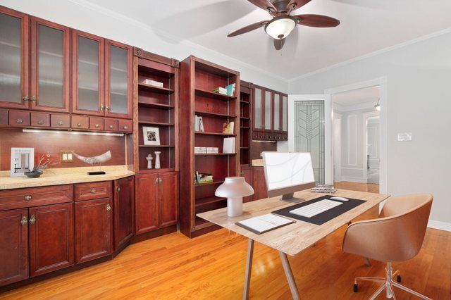 533 W Melrose Street 3F, Chicago, IL 60657