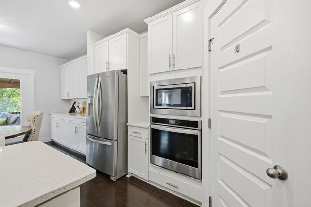 531 Fall Creek Cir, Goodlettsville, TN 37072