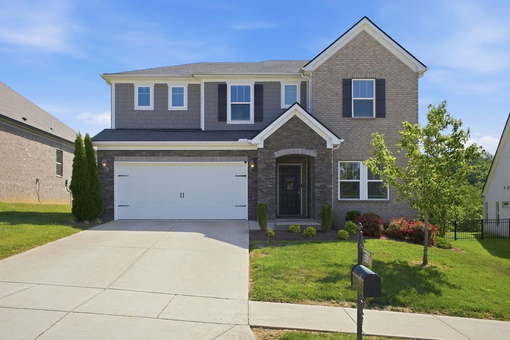 531 Fall Creek Cir, Goodlettsville, TN 37072