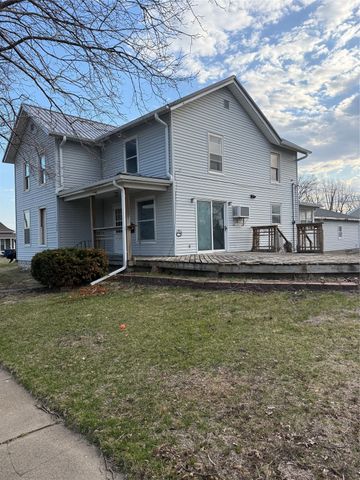 302 9th Street E, Vinton, IA 52349