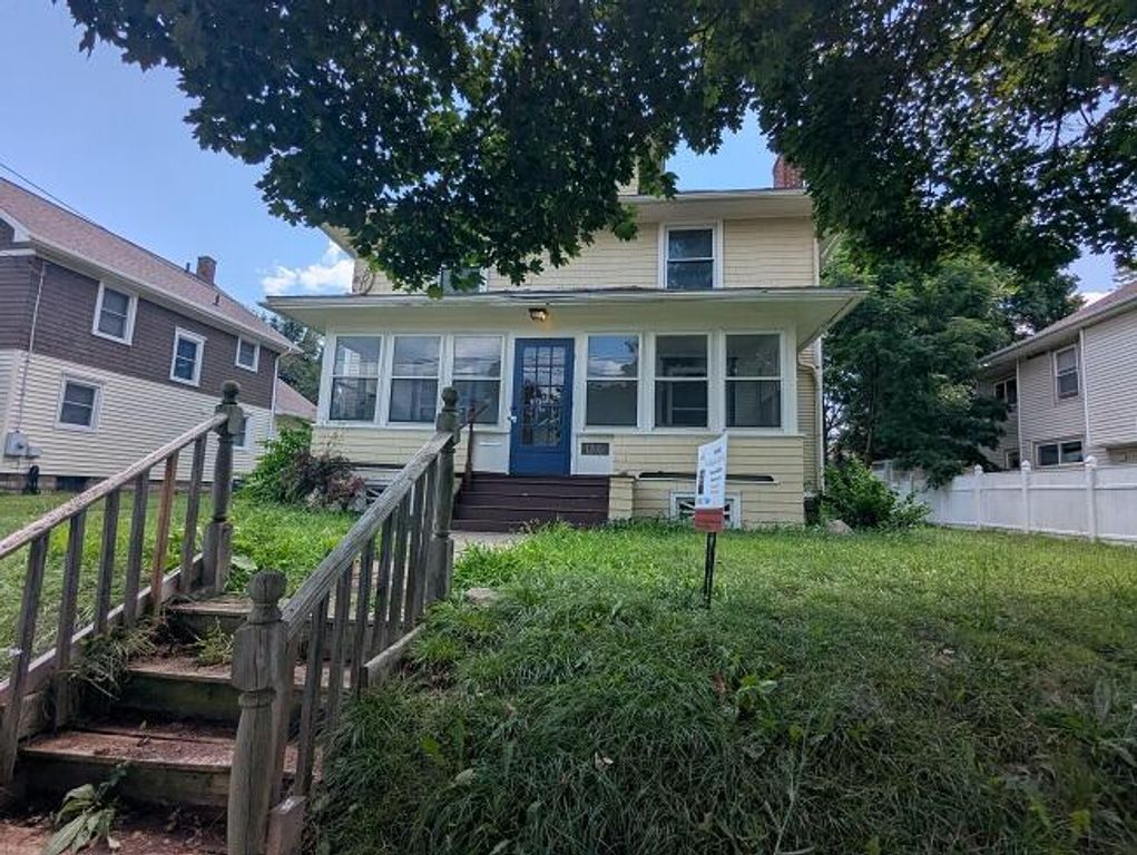 1205 E Ganson Street, Jackson, MI 49201