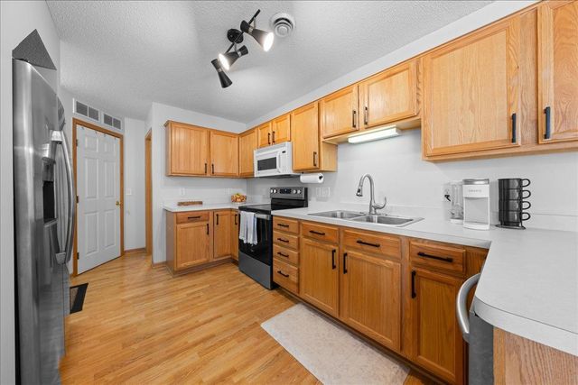 20681 Brennan Path 173, Farmington, MN 55024