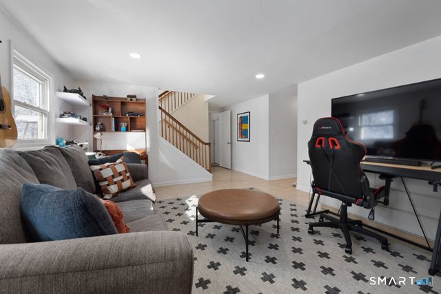 25 Arrowhead Road, Wilton, CT 06897