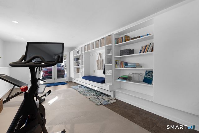 25 Arrowhead Road, Wilton, CT 06897