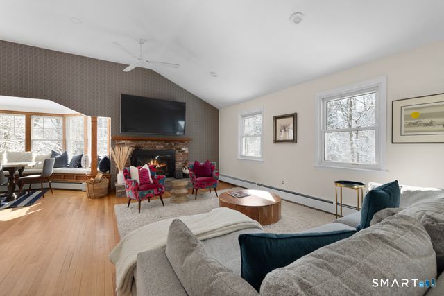 25 Arrowhead Road, Wilton, CT 06897